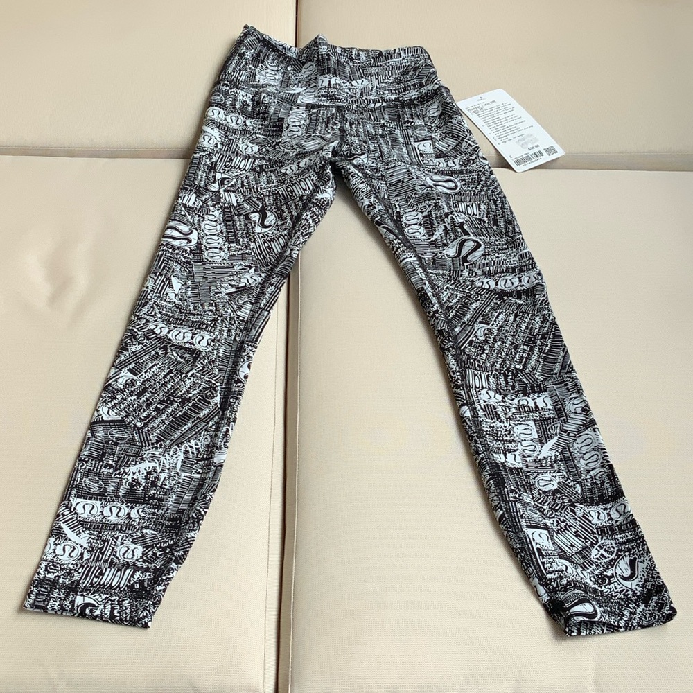 Lululemon Athletica Black and White Graphic Leggings